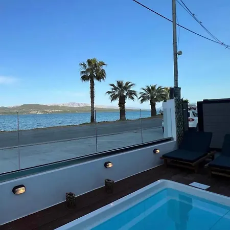Διαμέρισμα Pasithea Sea Front